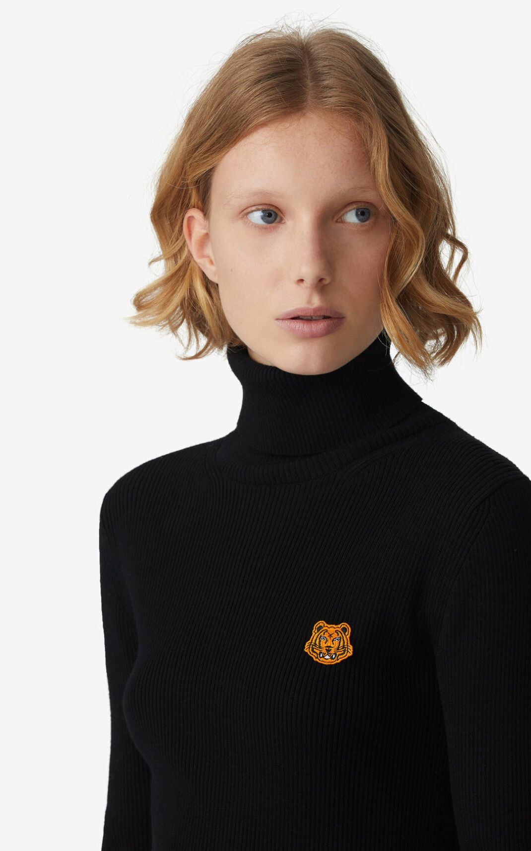 Suéter Kenzo Tiger Crest roll neck Feminino - Pretas | 068NWVOEH